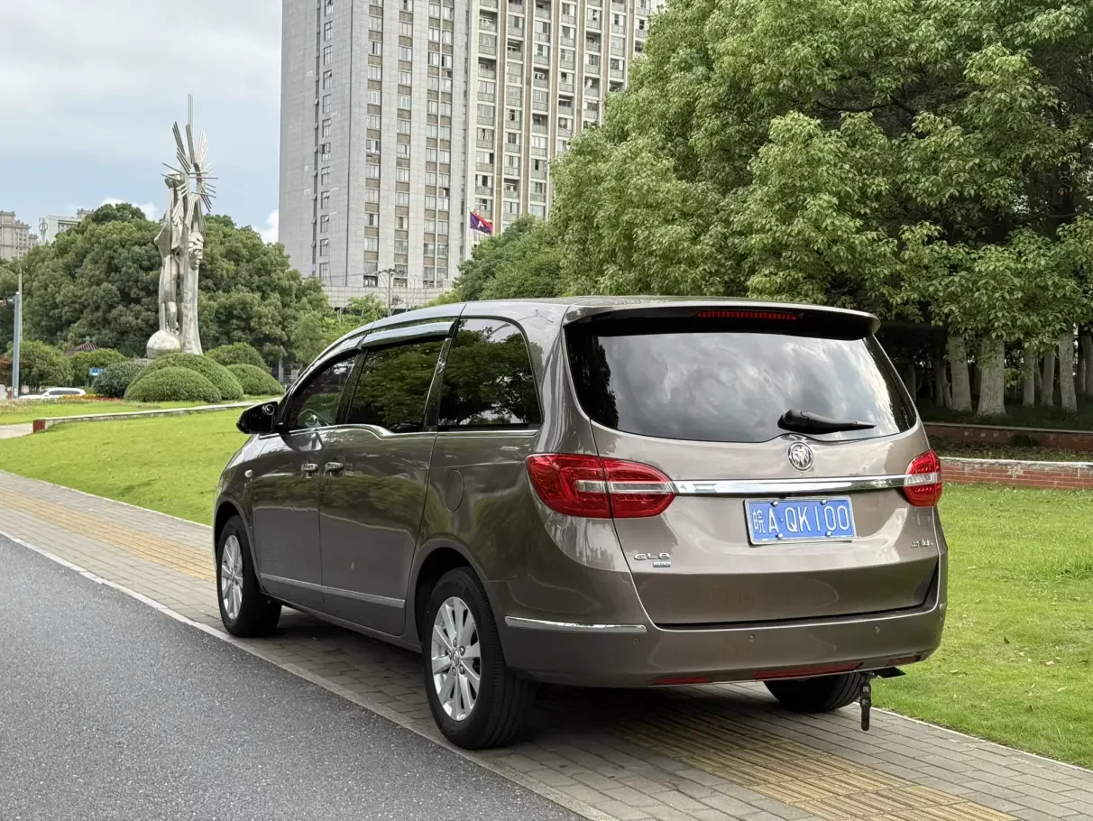 Buick GL8