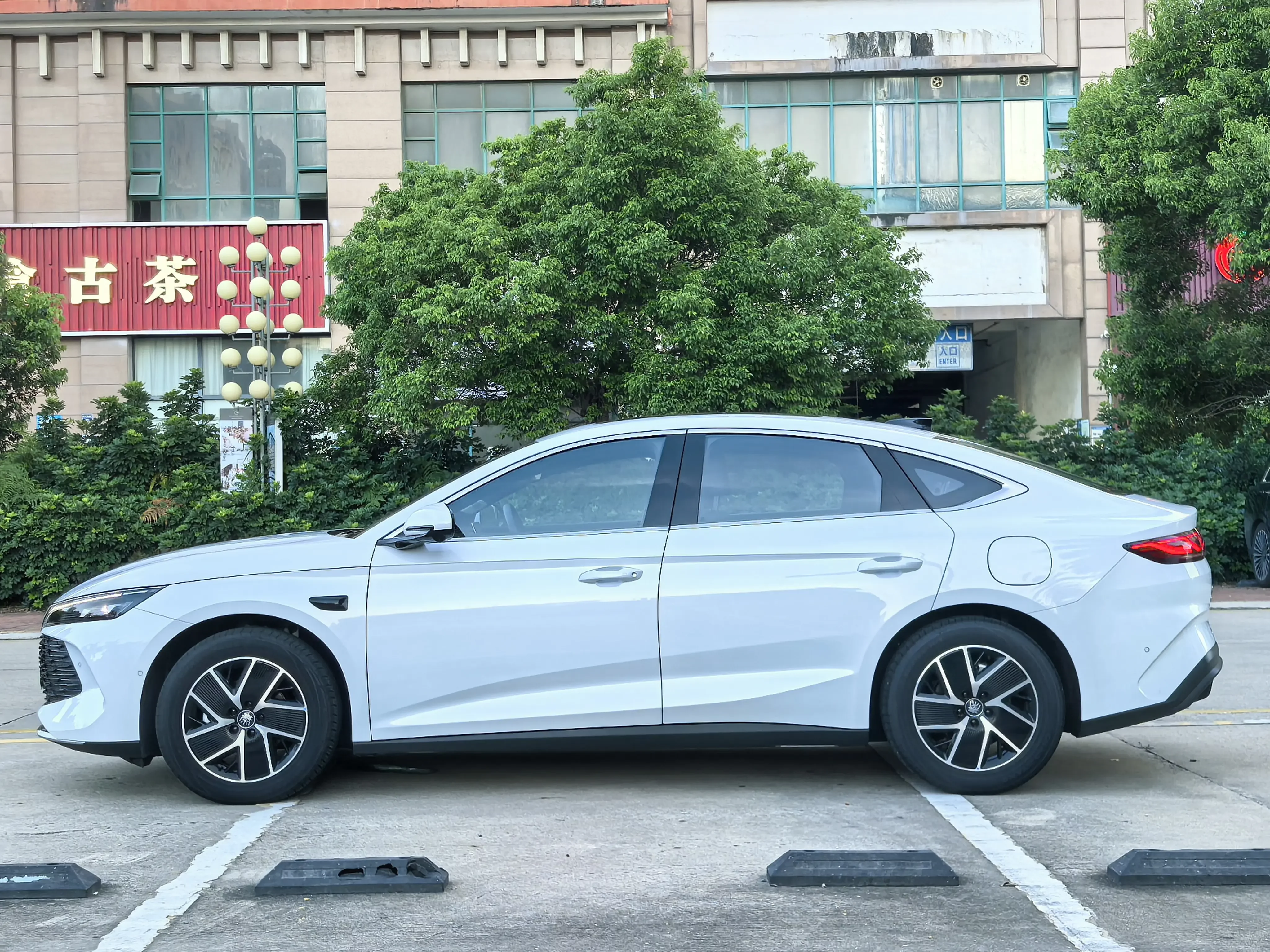 BYD Qin L DM
