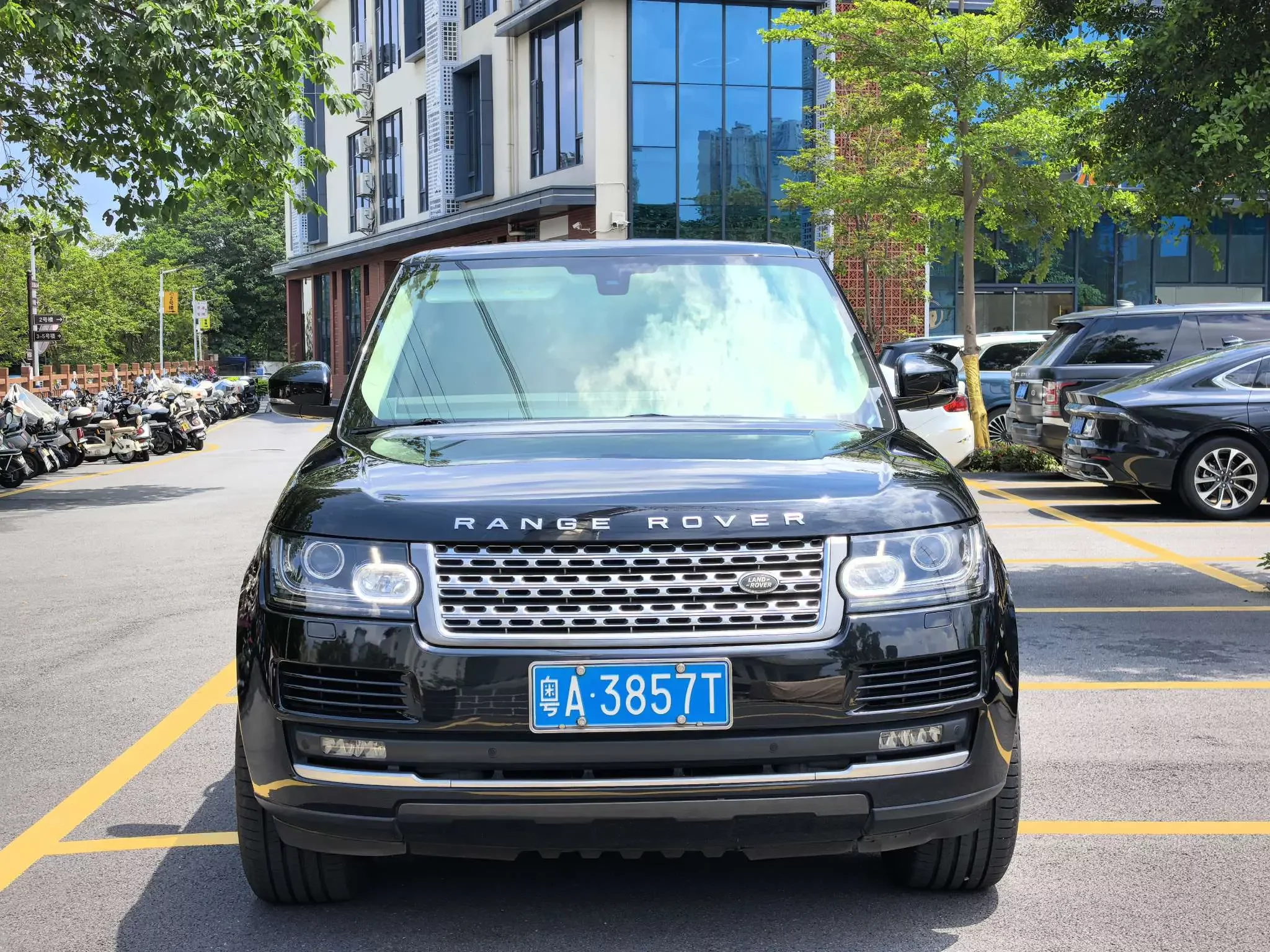 Land Rover range rover