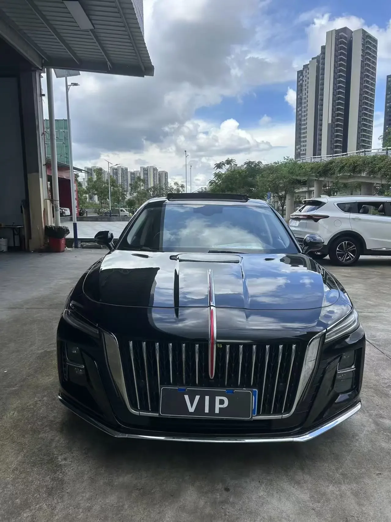 Hongqi H5