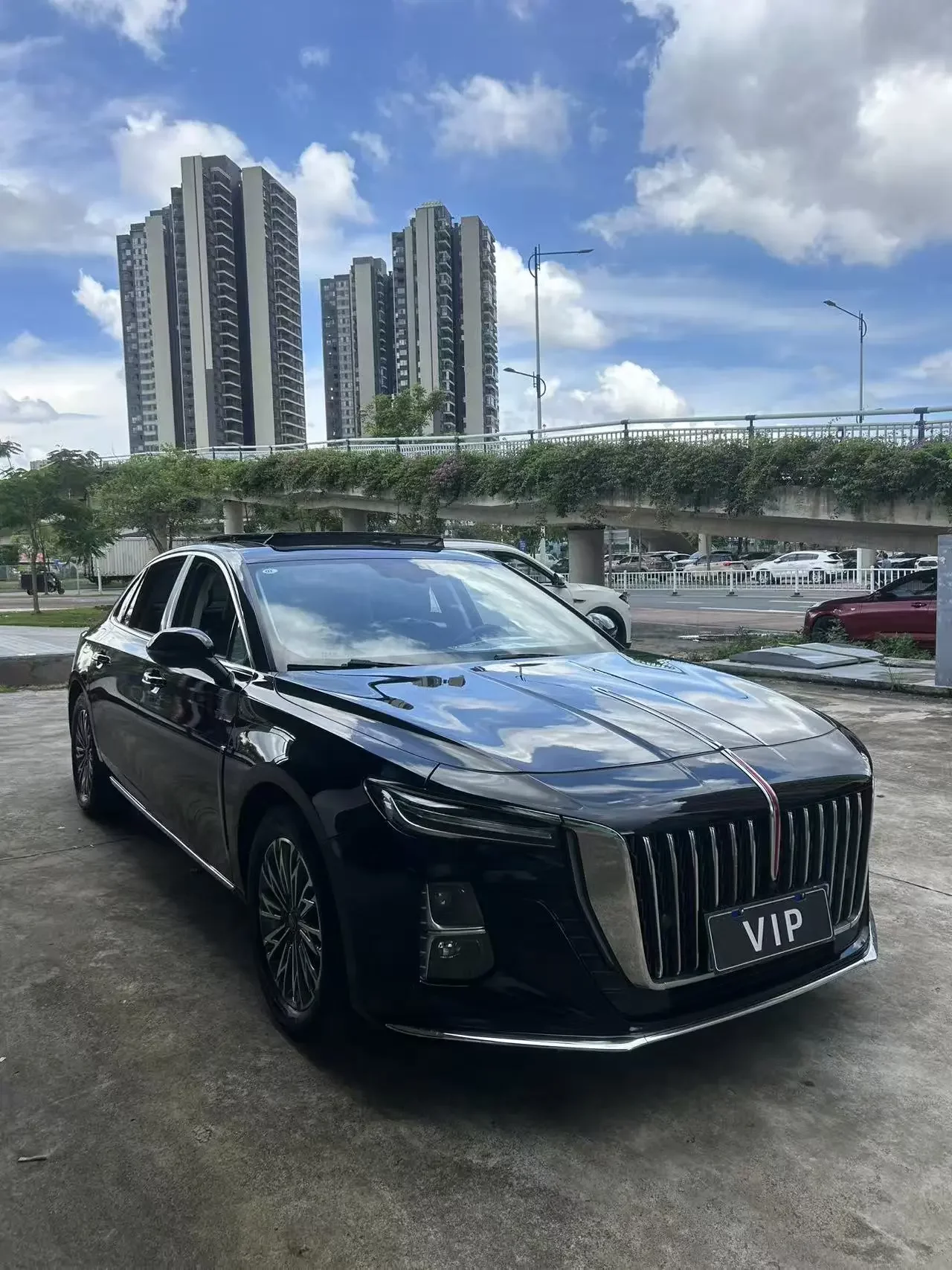 Hongqi H5