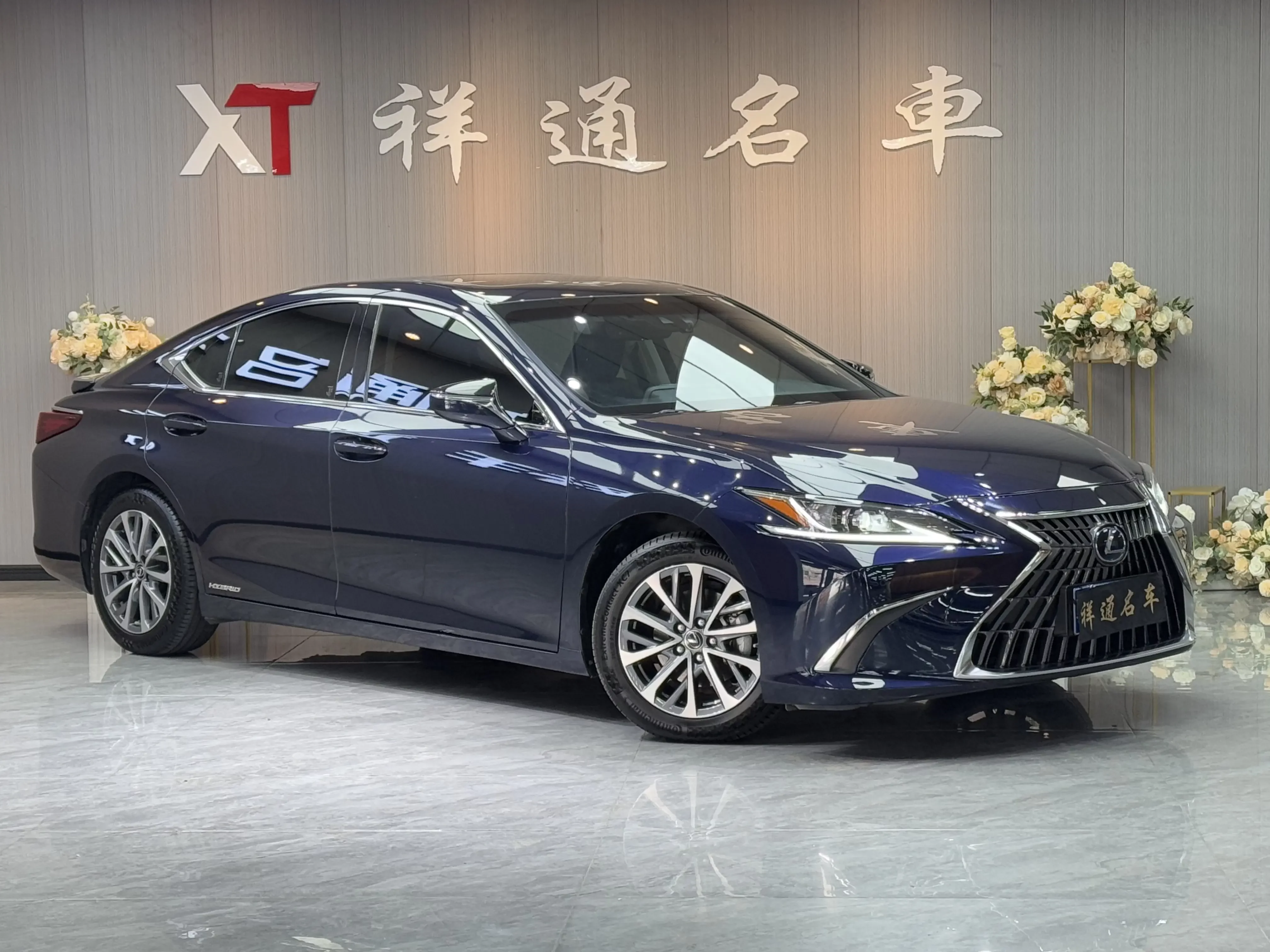 Lexus ES