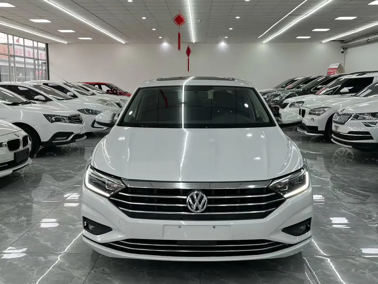 Volkswagen Sagitar