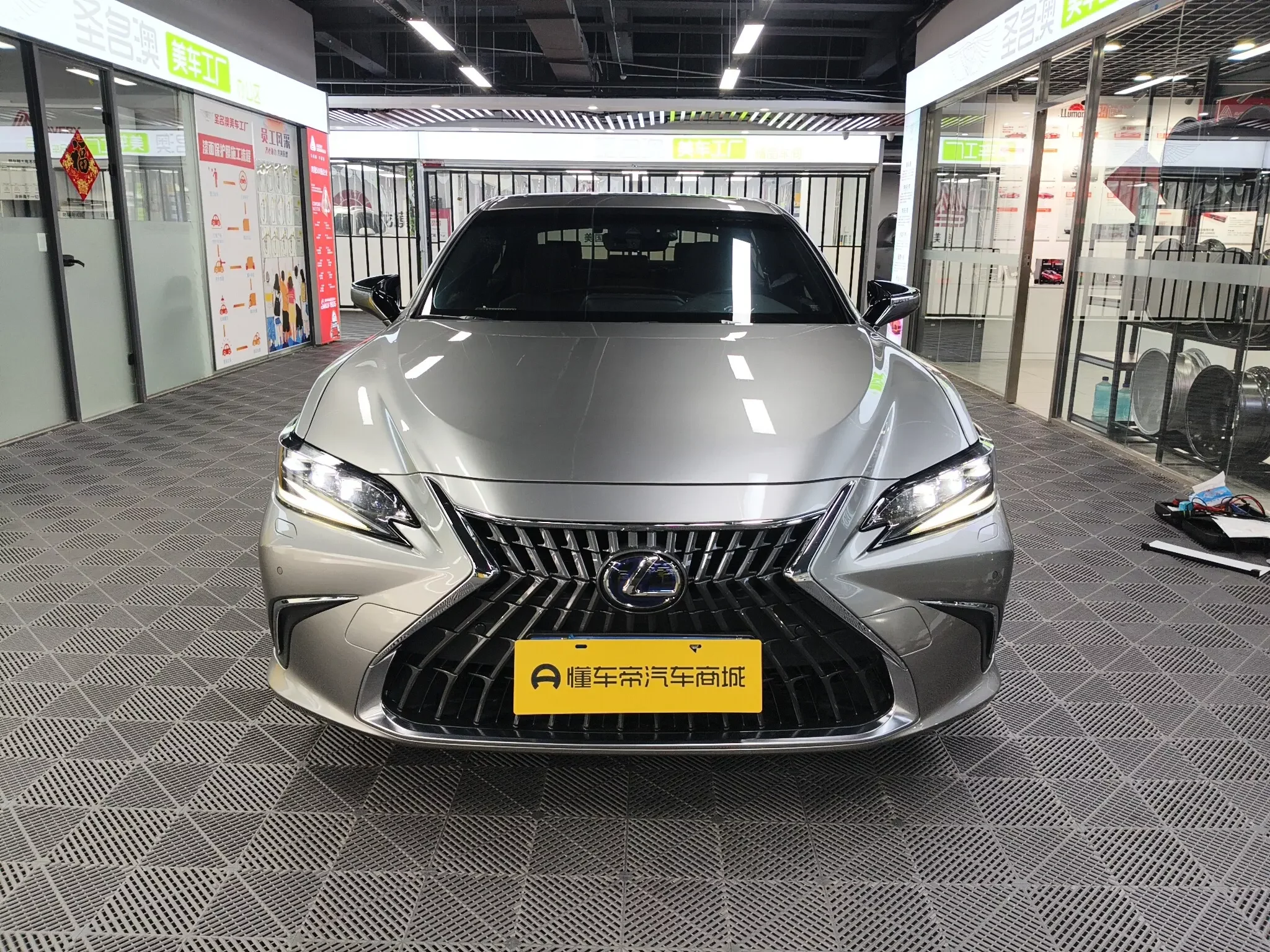 Lexus ES