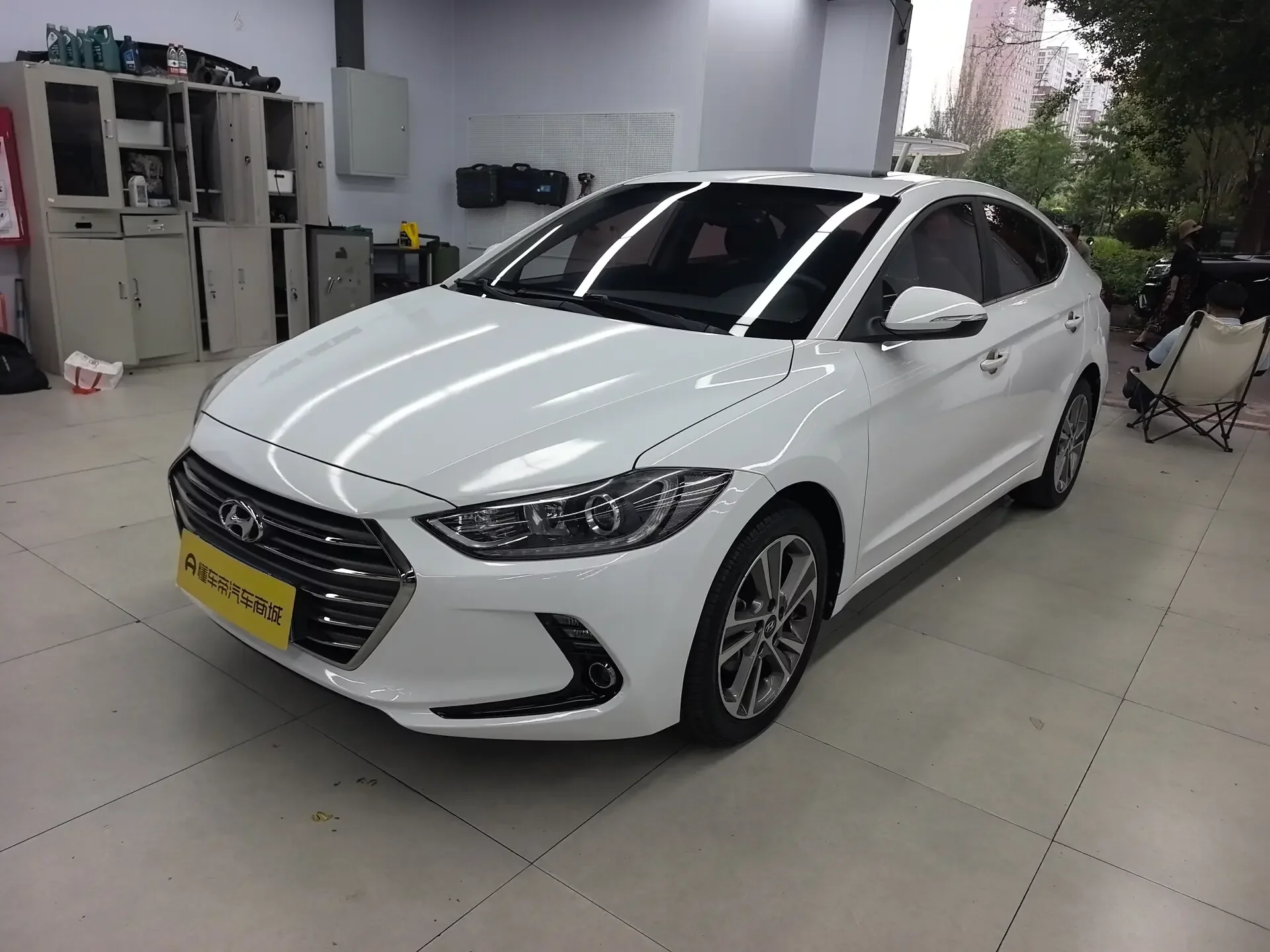 Hyundai lead