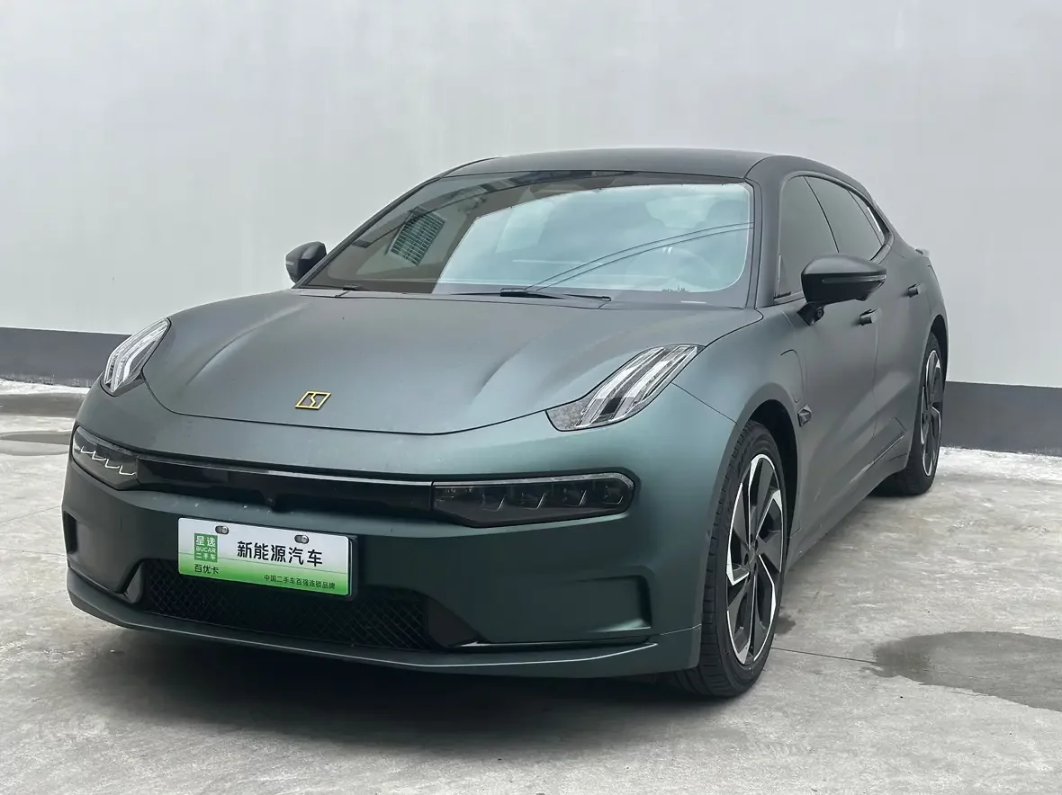 ZEEKR 001