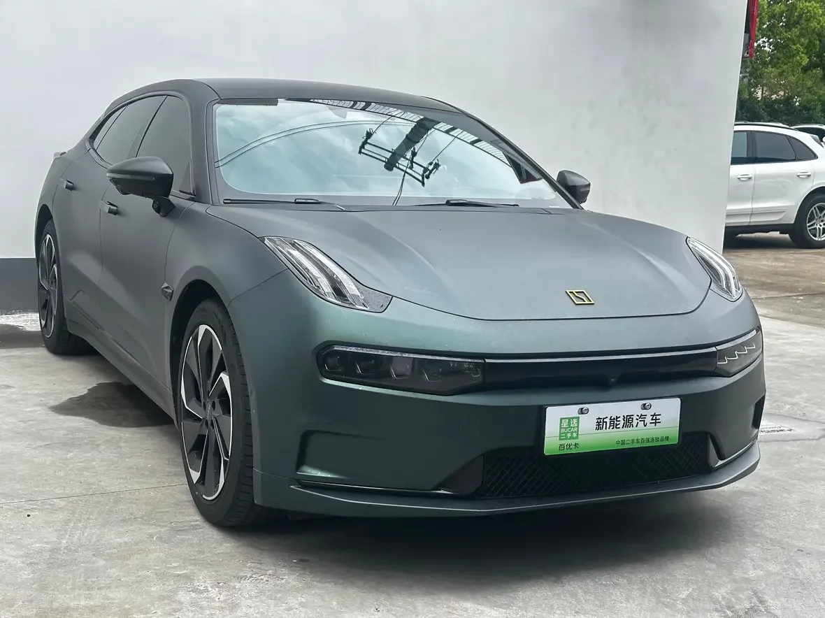 ZEEKR 001