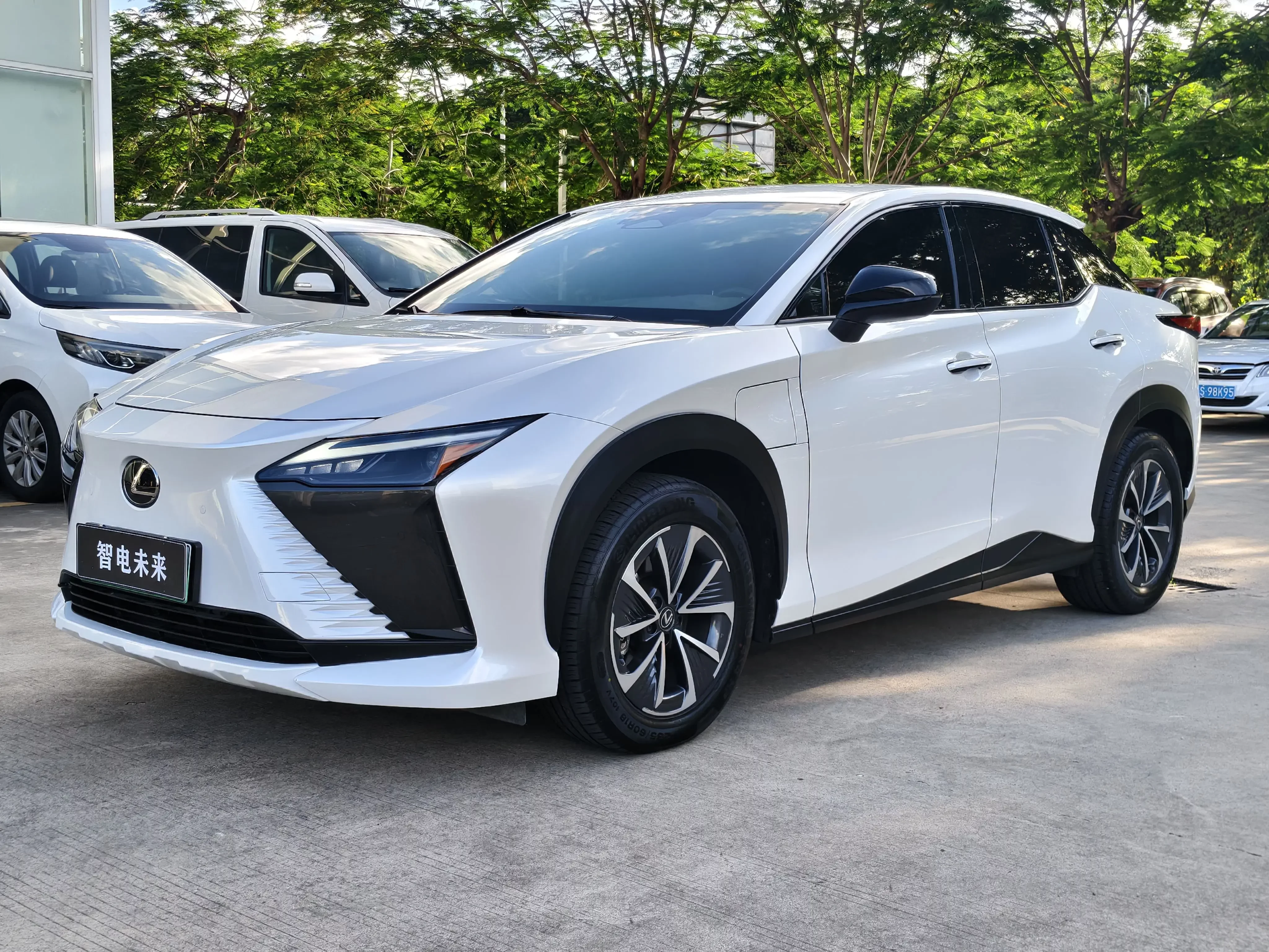 Lexus RZ