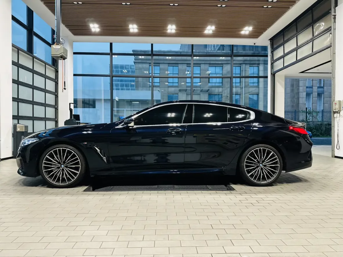 BMW 8 Series
