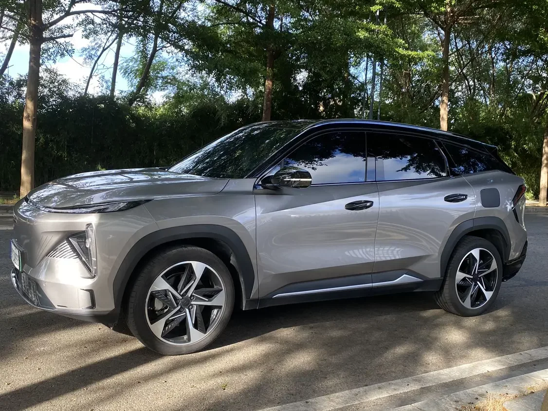 Geely Galaxy L7