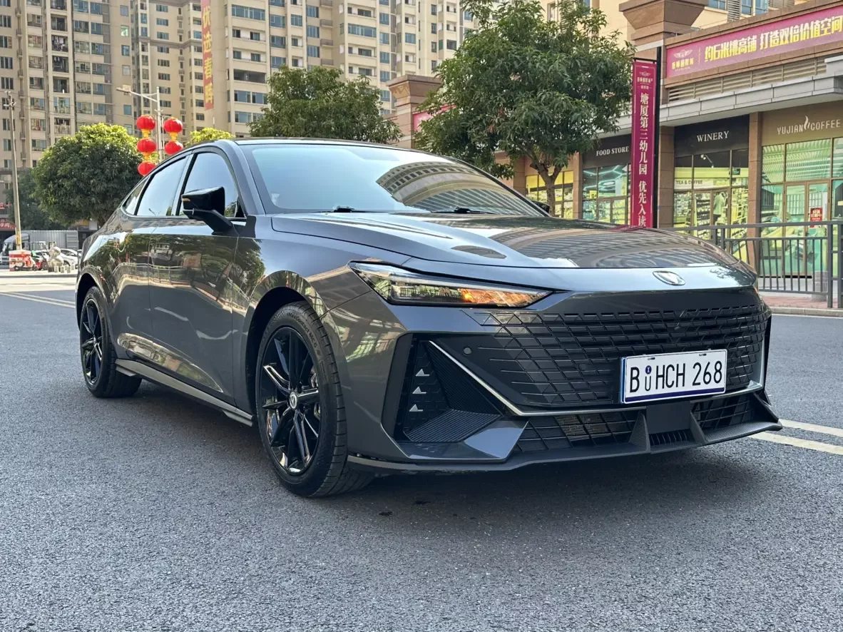 Changan UNI-V