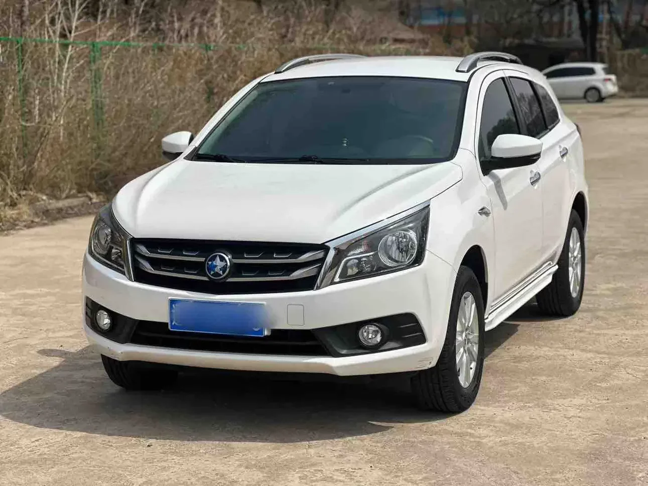 Kai Chen Venucia T70