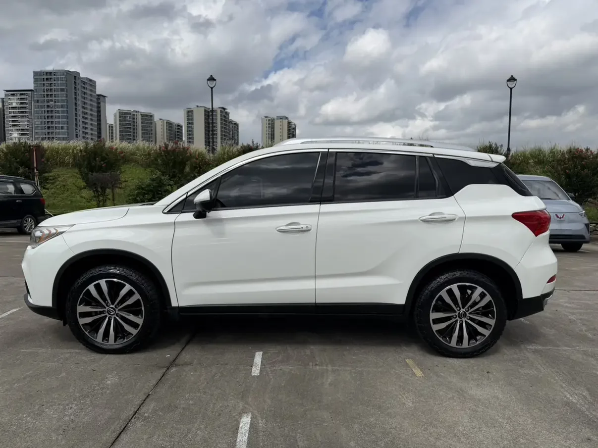 GAC Trumpchi GS4