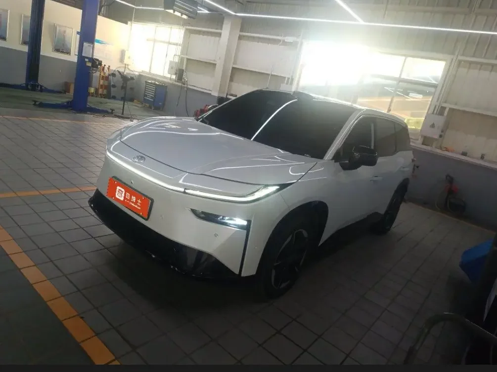 Toyota Bozhi 3X