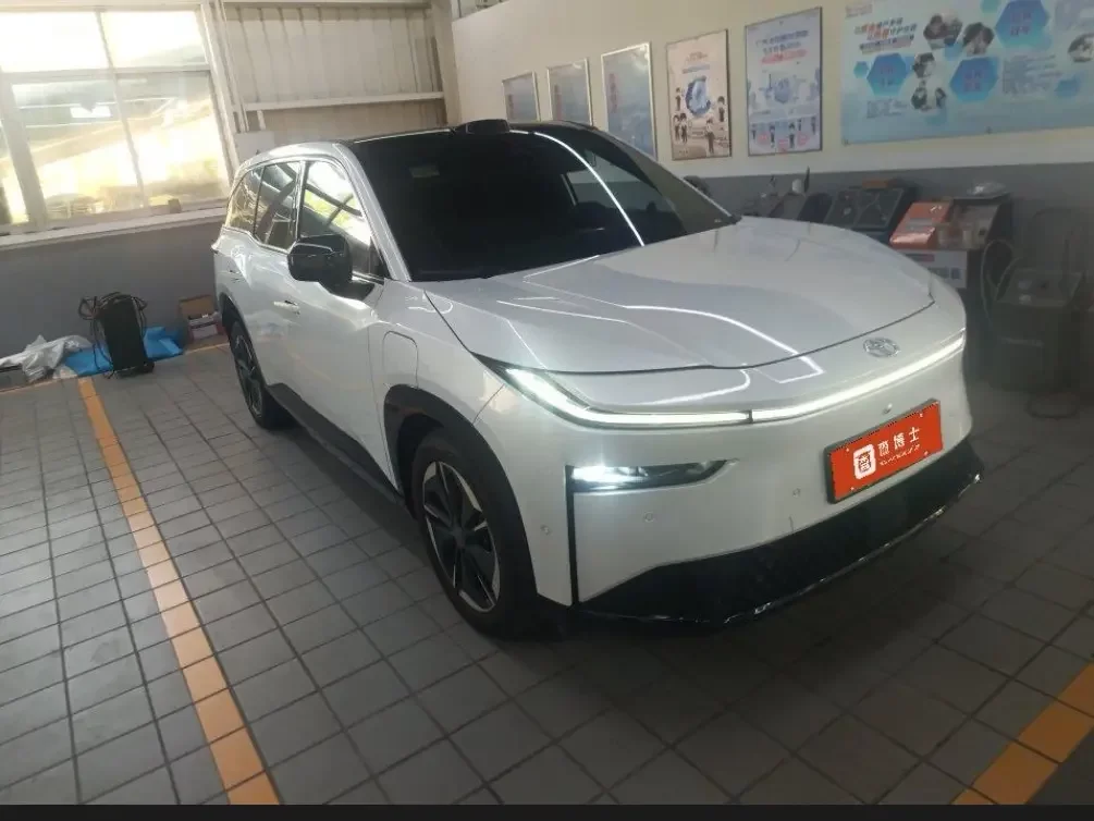 Toyota Bozhi 3X