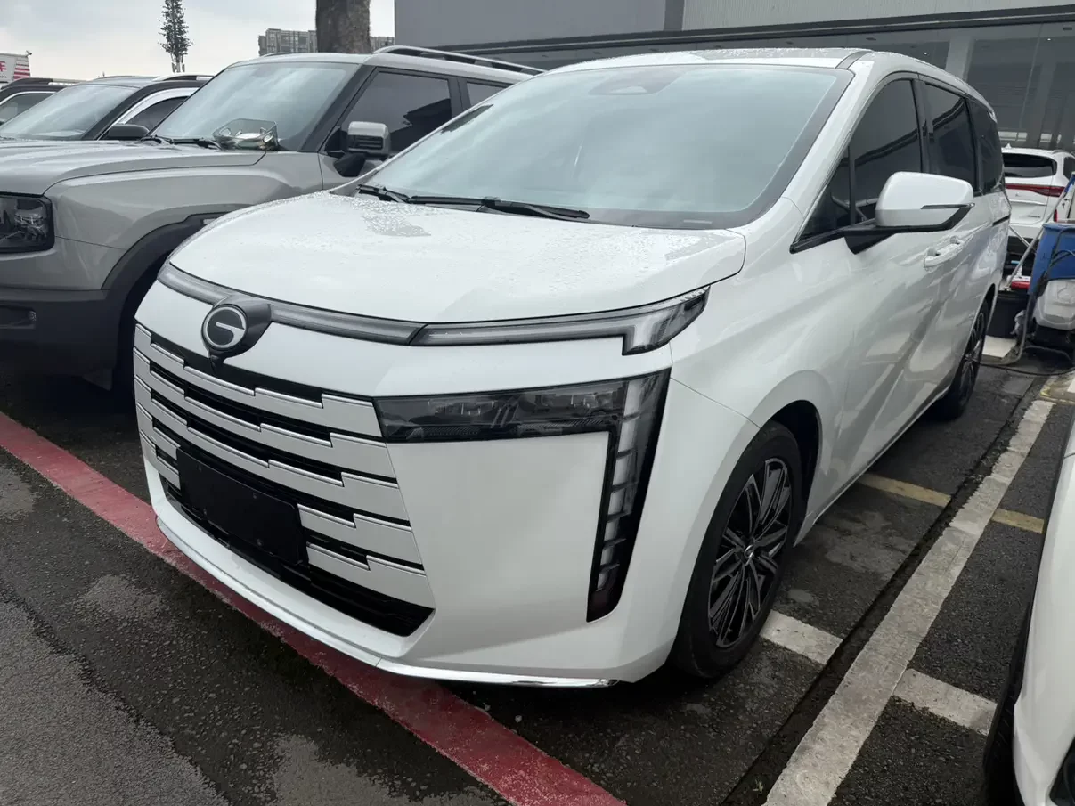 GAC Trumpchi E8 PHEV