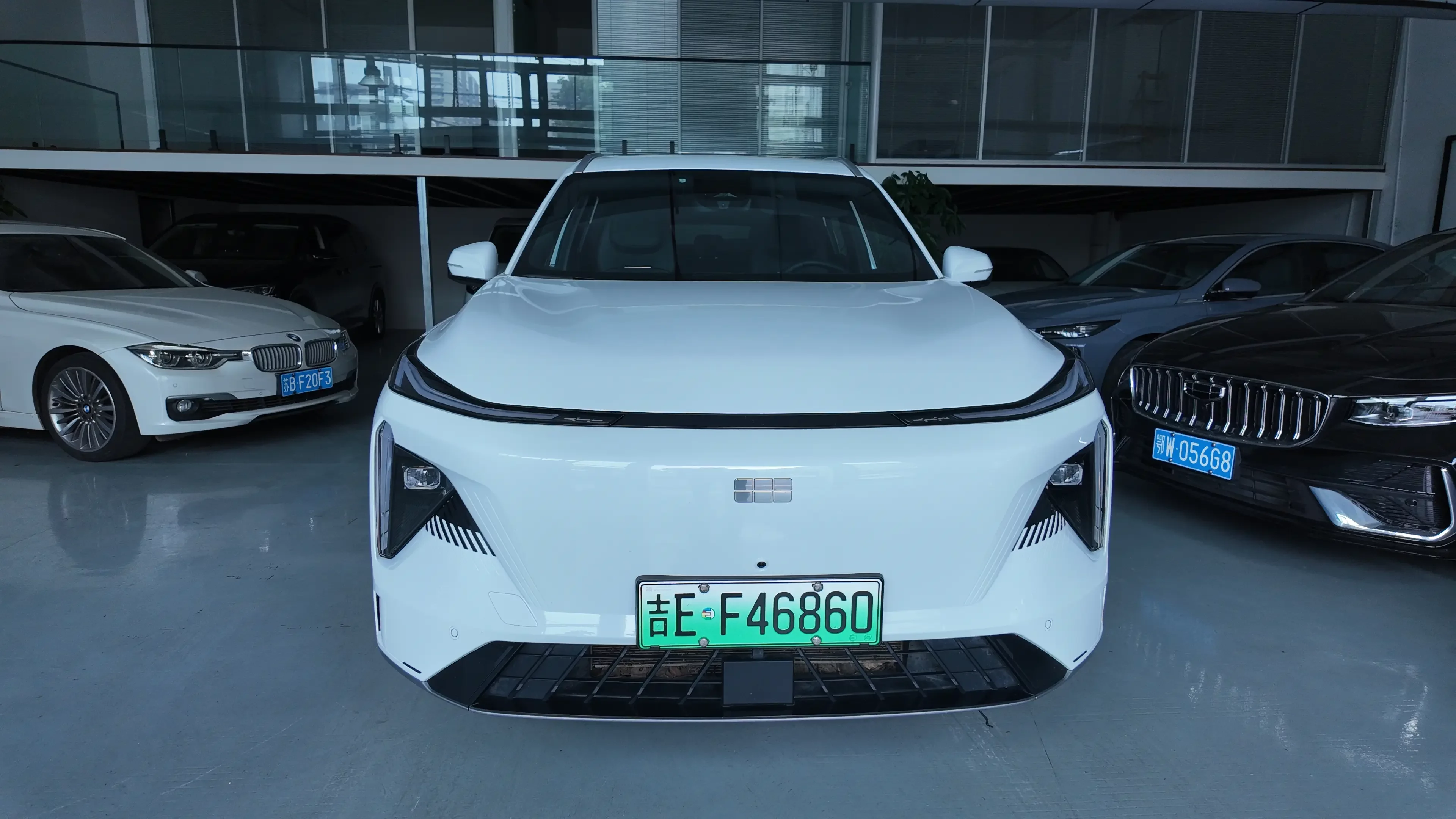 Geely Galaxy L7  из Китая