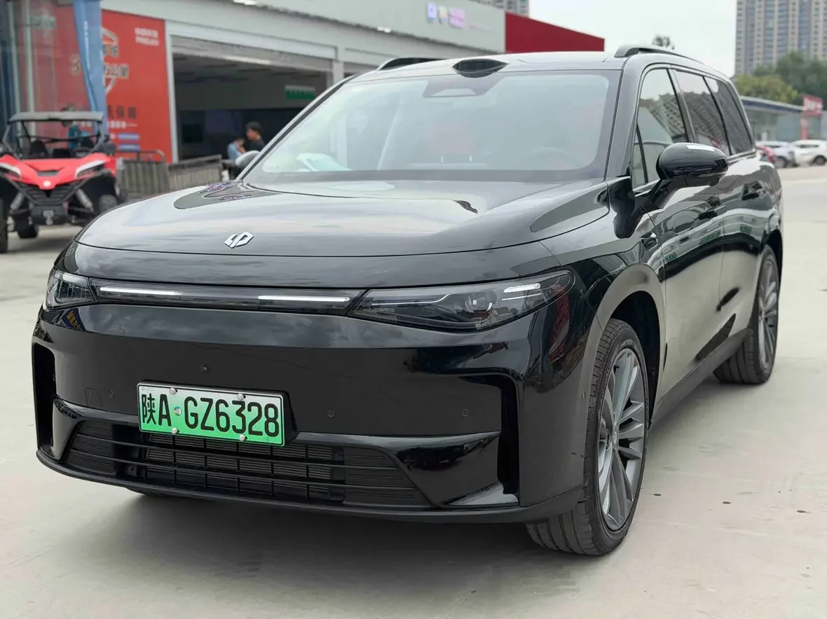 Leapmotor C16