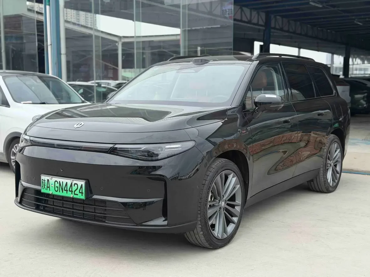 Leapmotor C16