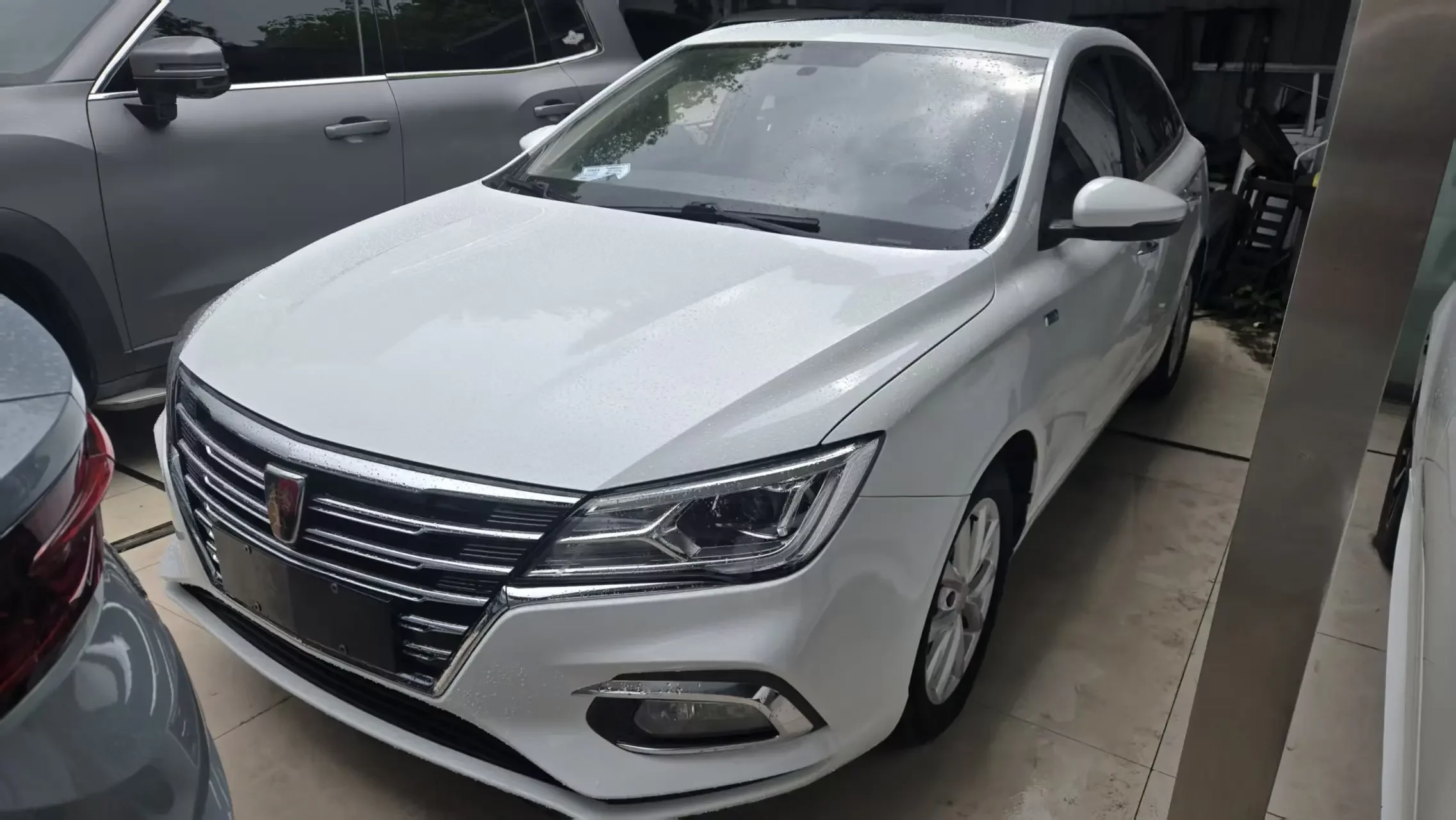Roewe i5