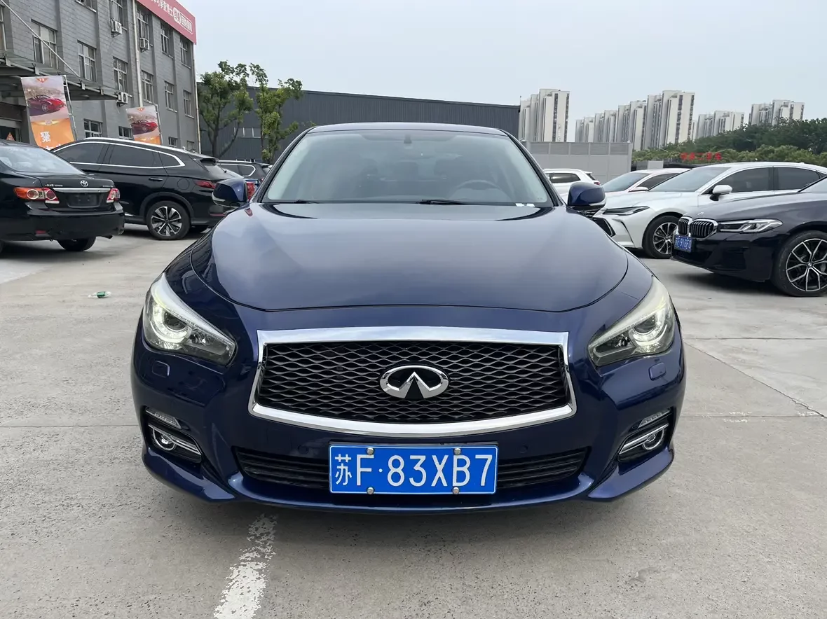 Infiniti Q50L