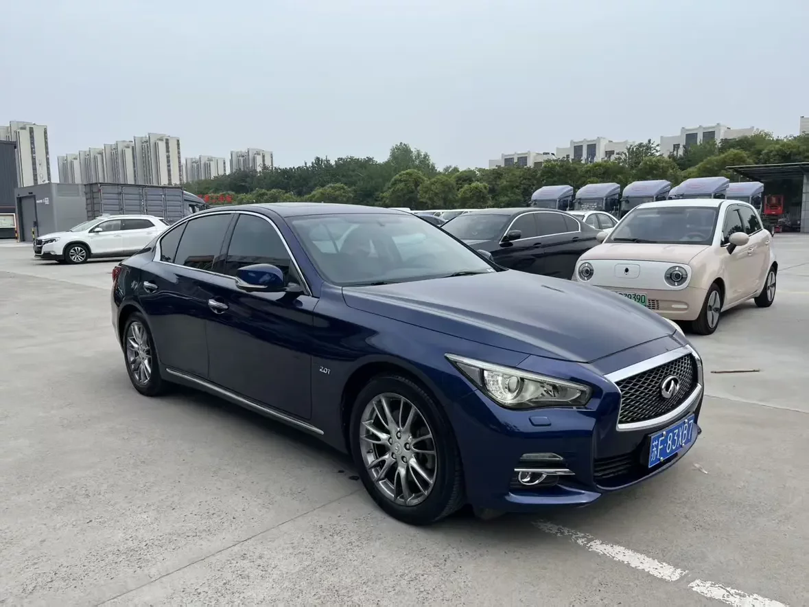 Infiniti Q50L