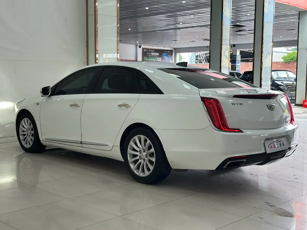 Cadillac XTS