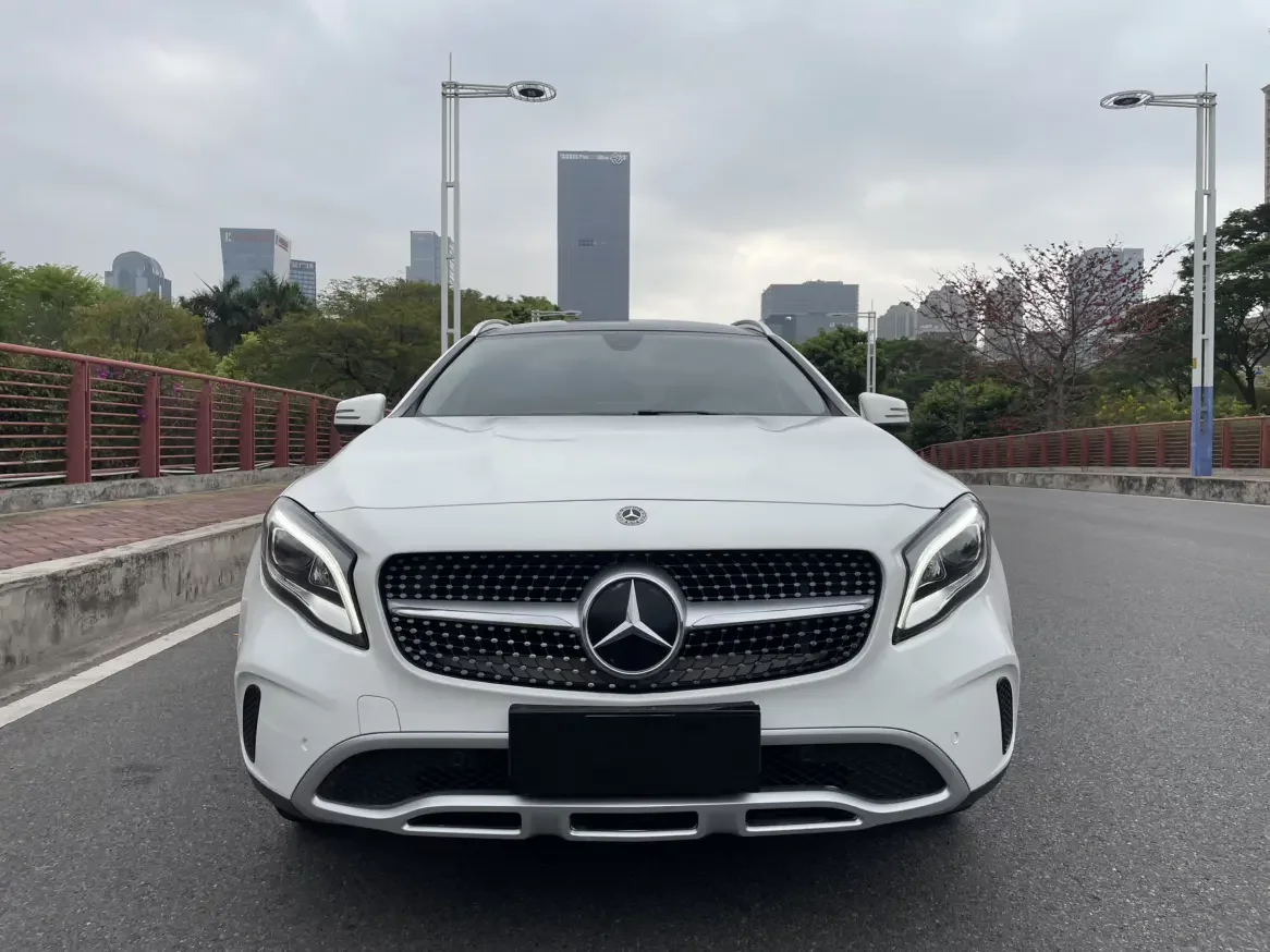 Mercedes-Benz GLA