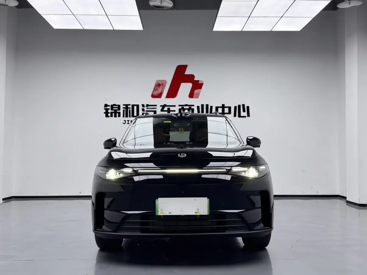 Leapmotor C16