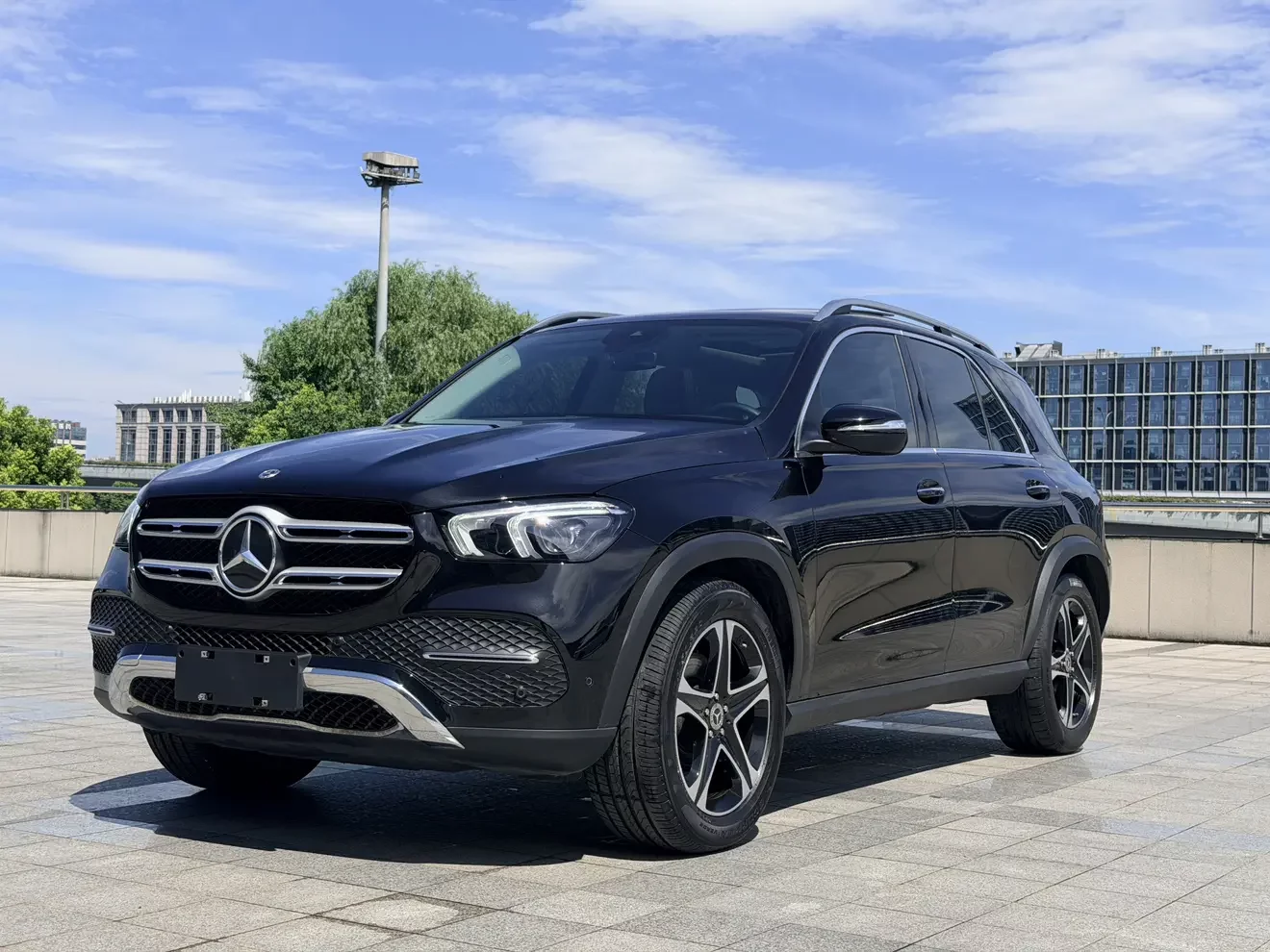 Mercedes-Benz GLE (Imported)