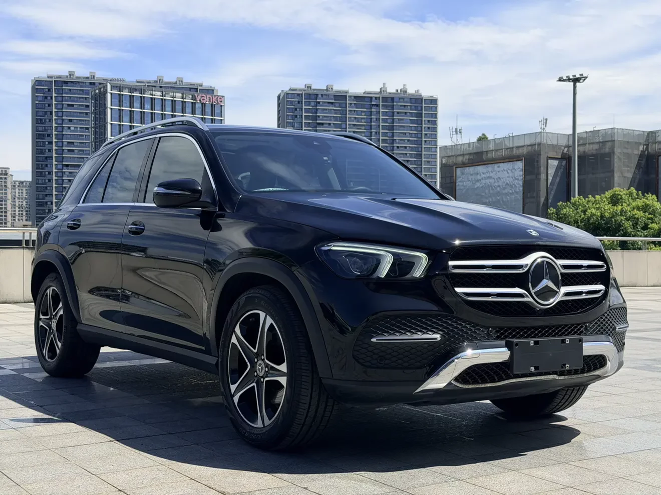 Mercedes-Benz GLE (Imported)