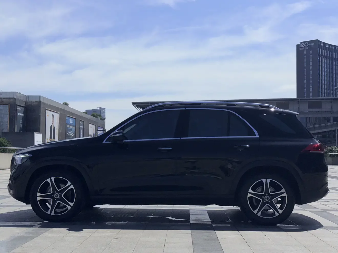 Mercedes-Benz GLE (Imported)