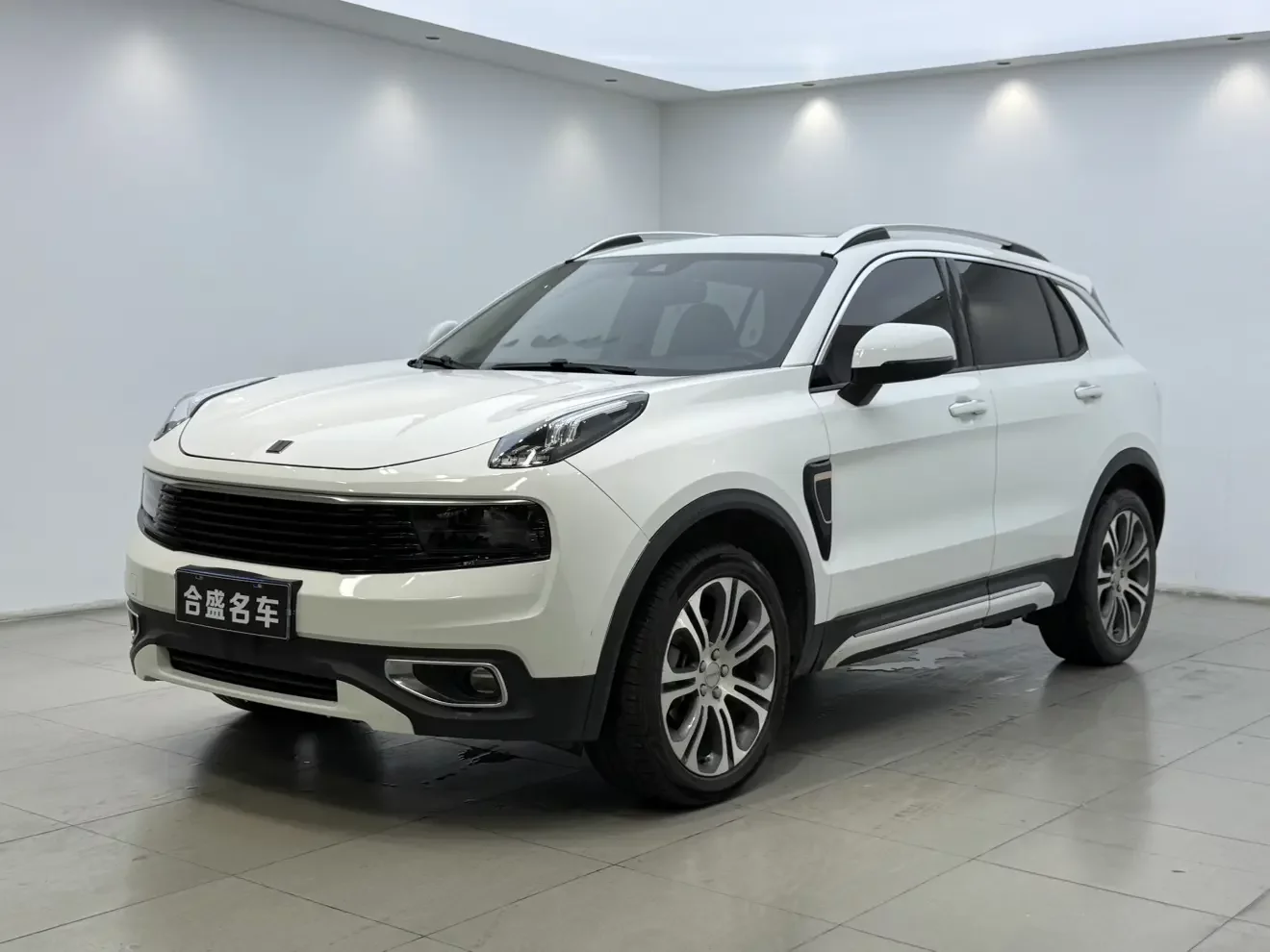 Lynk & Co 01