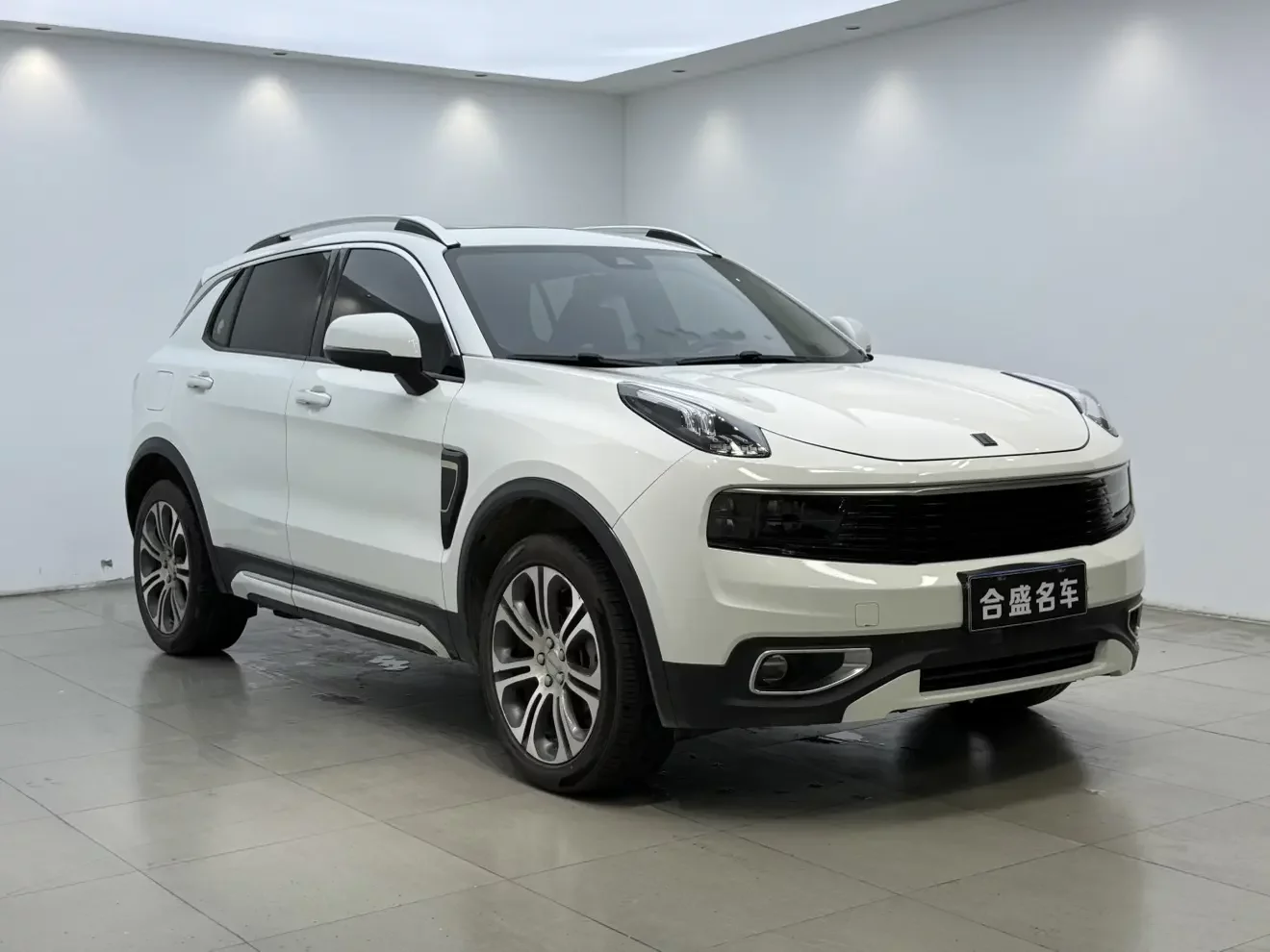 Lynk & Co 01
