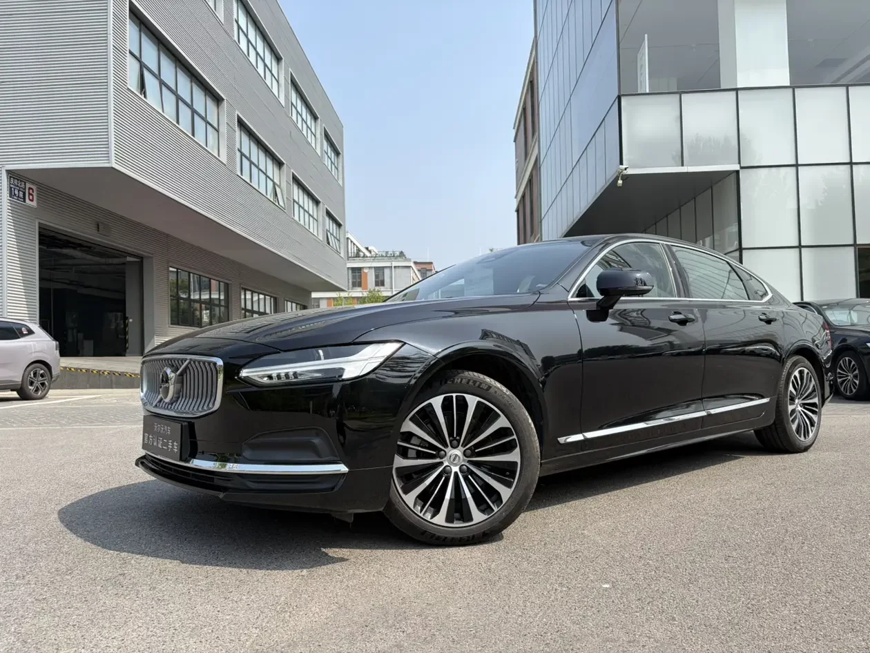 Volvo S90