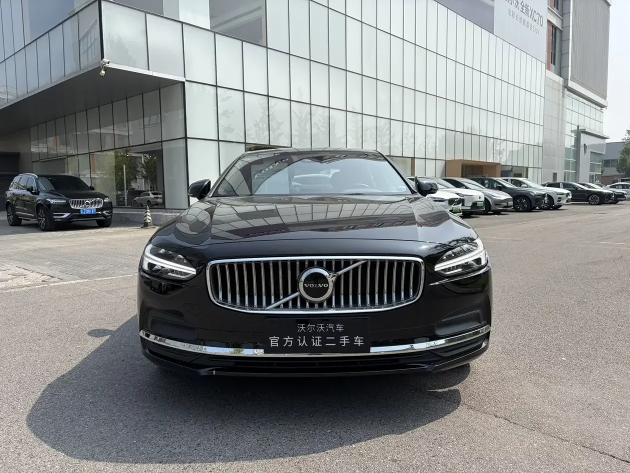 Volvo S90