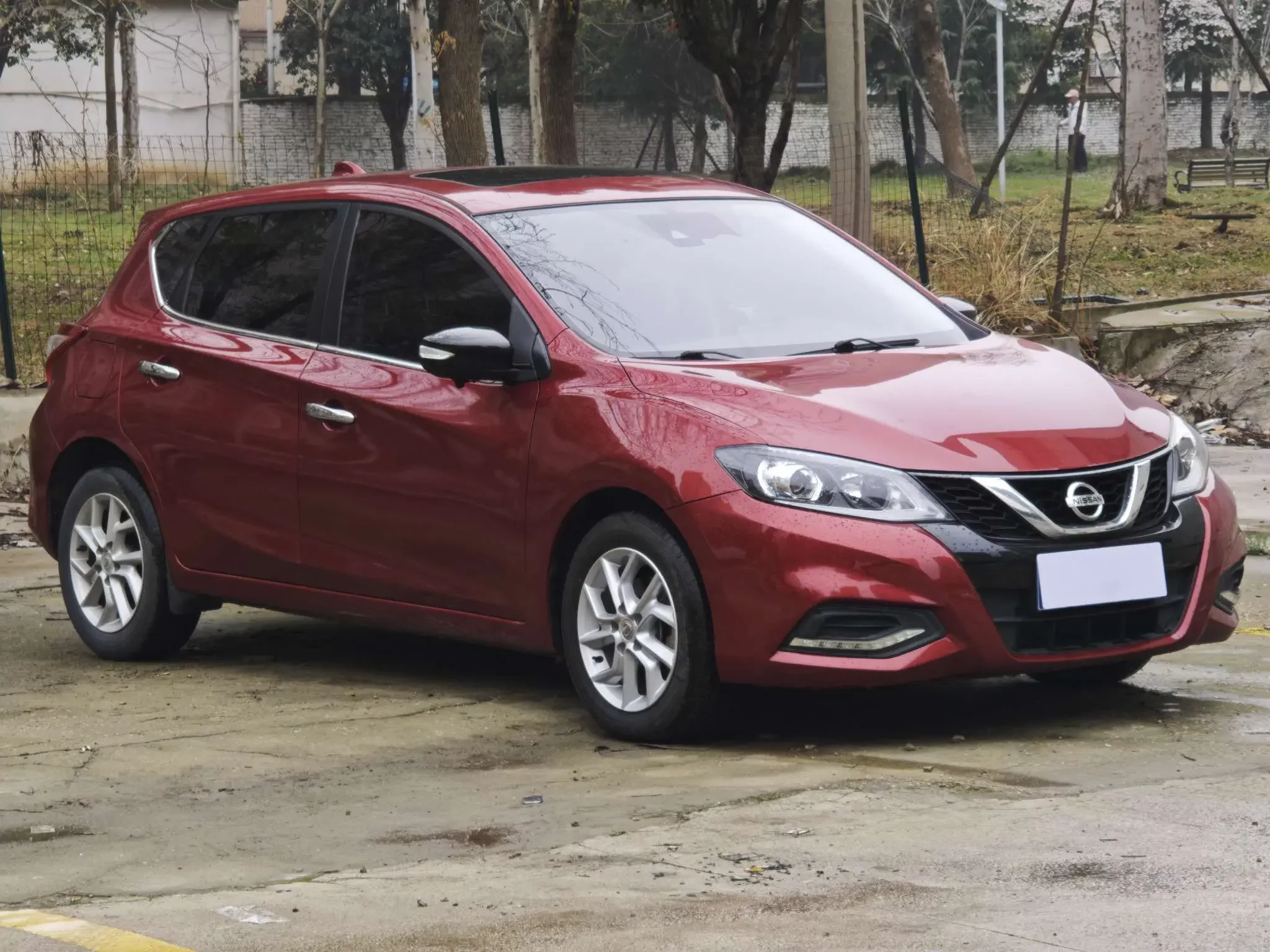 Nissan Tiida