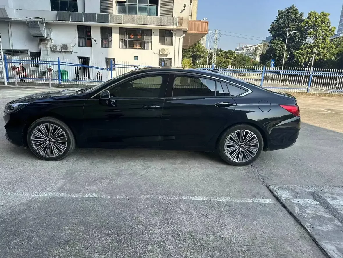 Hongqi H5 classic