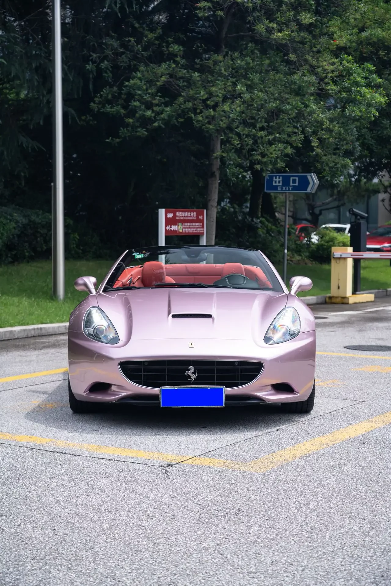 Ferrari California T