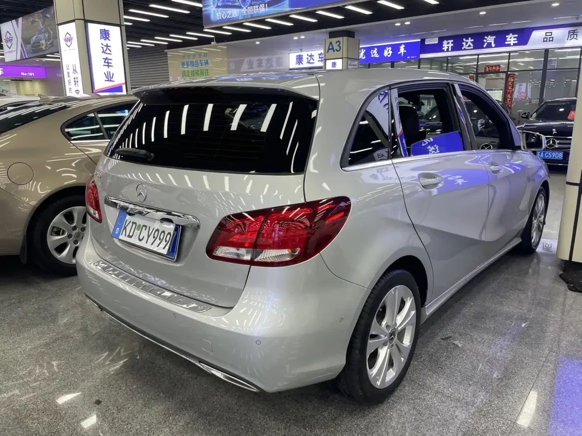 Mercedes-Benz B Class