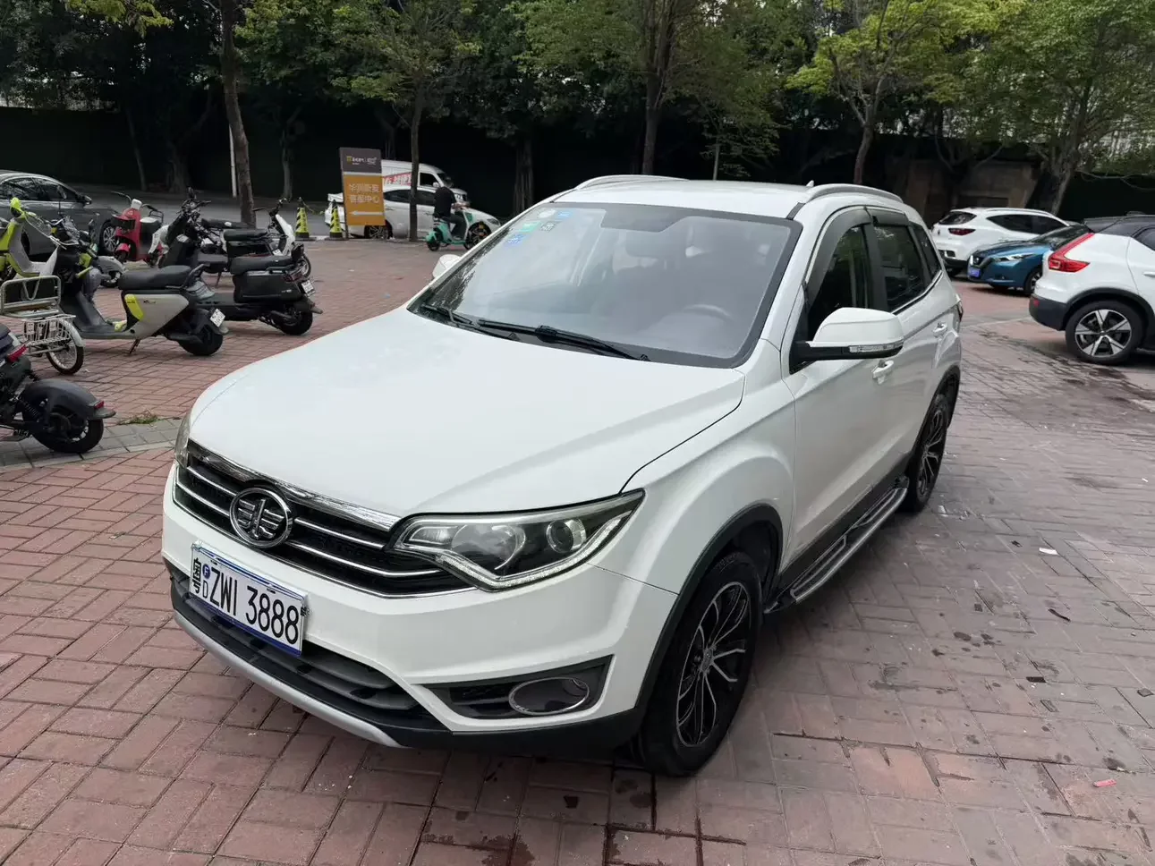 FAW Senya R7