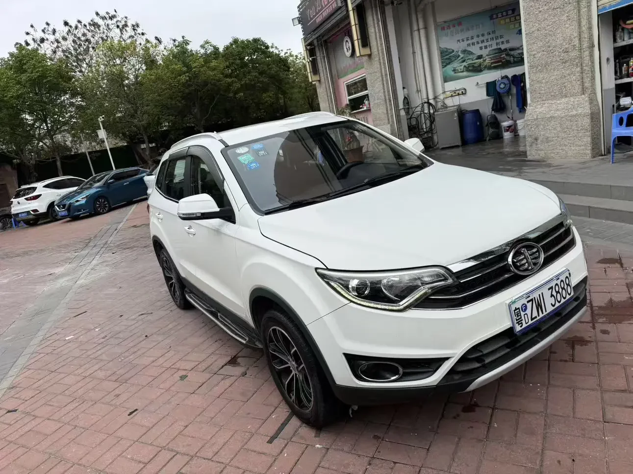 FAW Senya R7