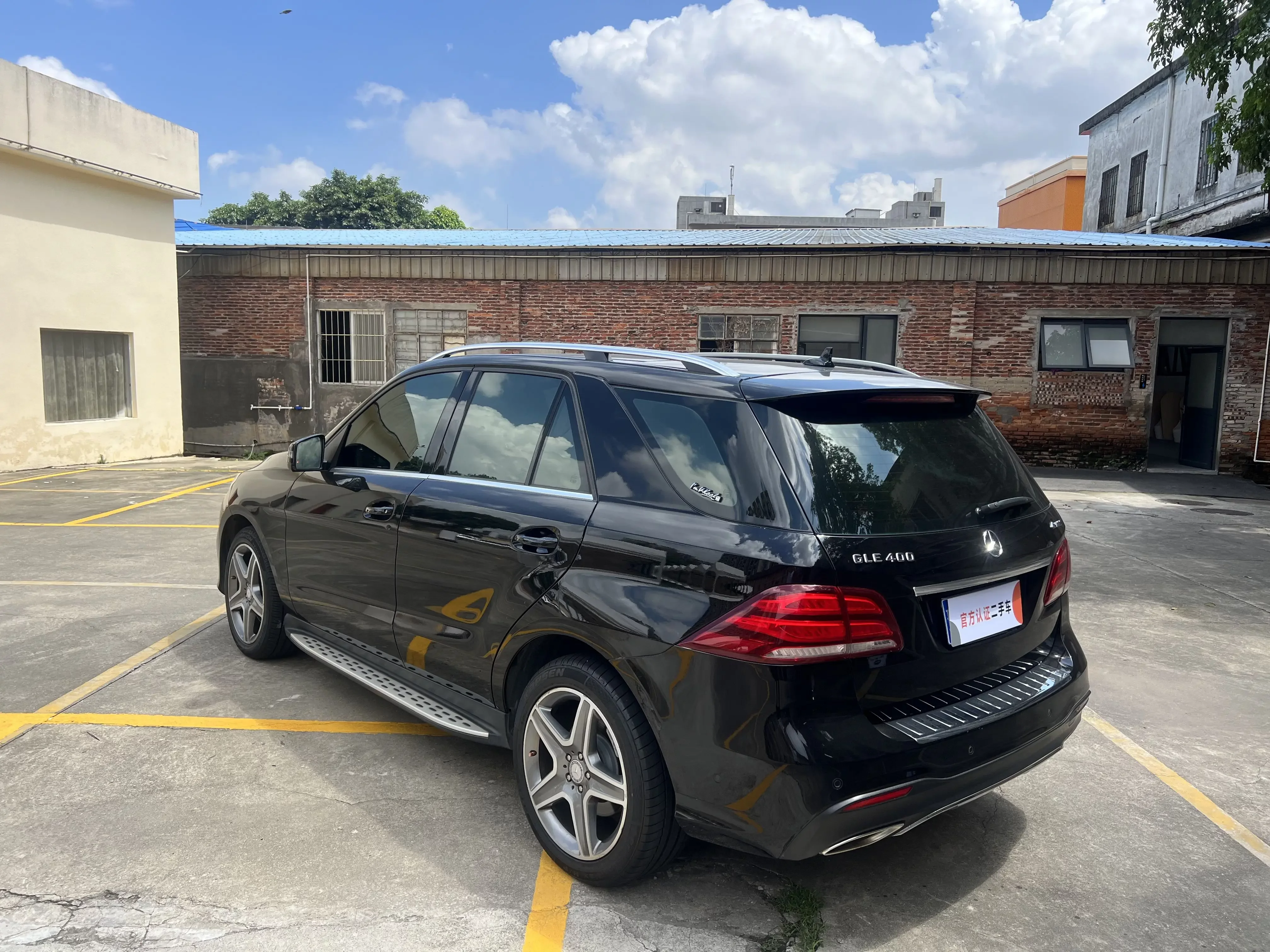 Mercedes-Benz GLE (Imported)
