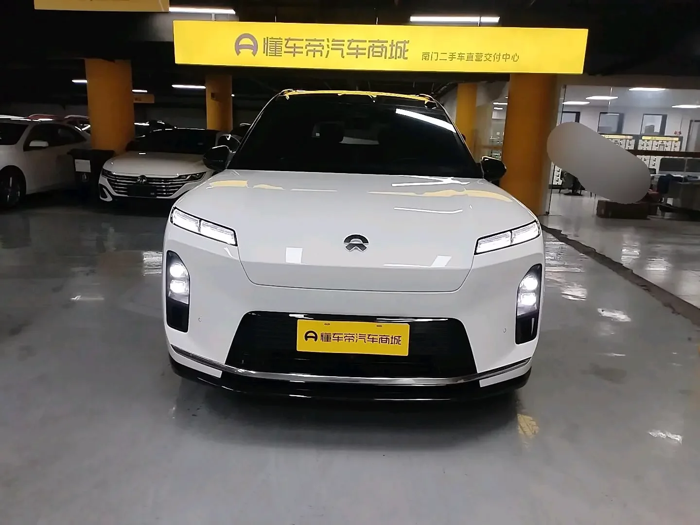 NIO ES8