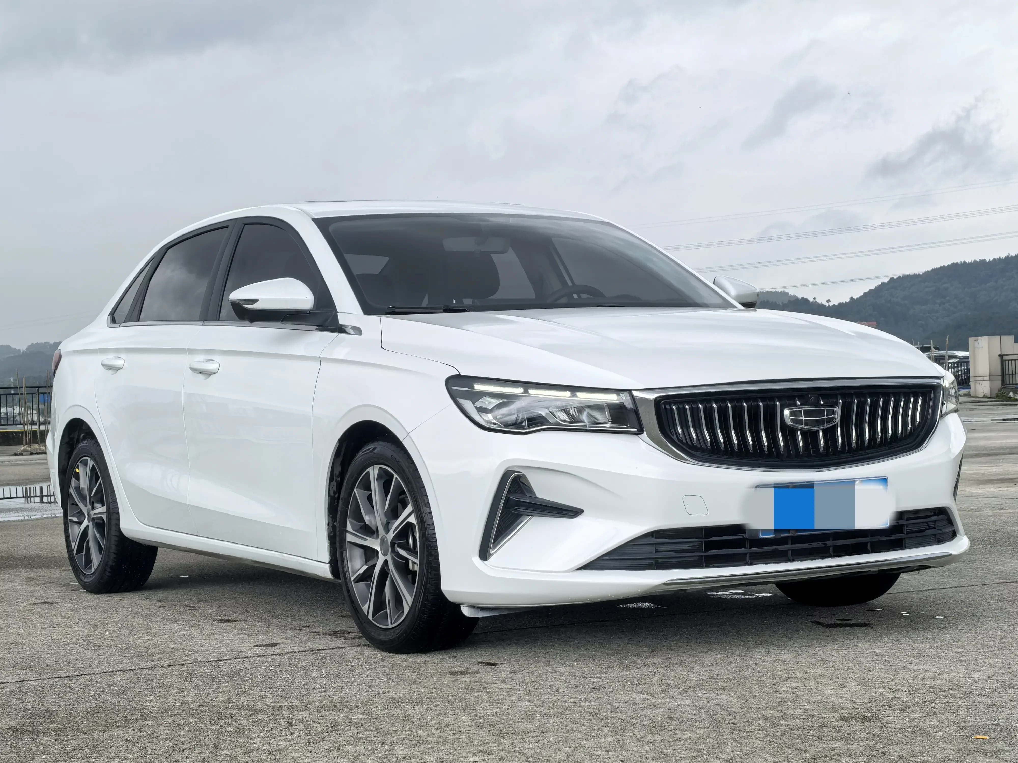 Geely emgrand
