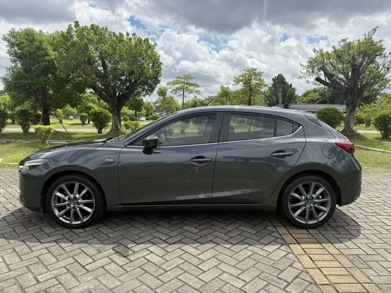 Mazda Axela