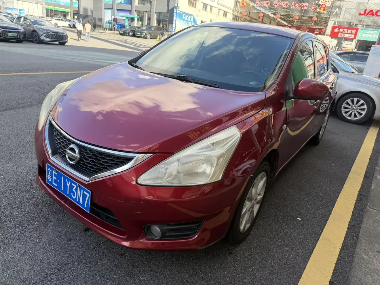 Nissan Tiida