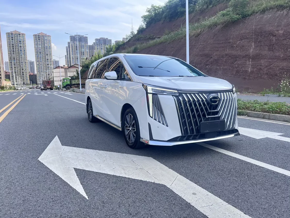 GAC Trumpchi M8