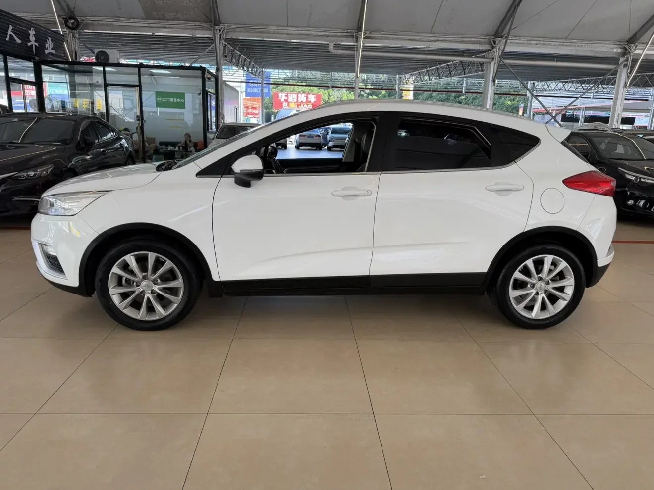 Geely Emgrand GS