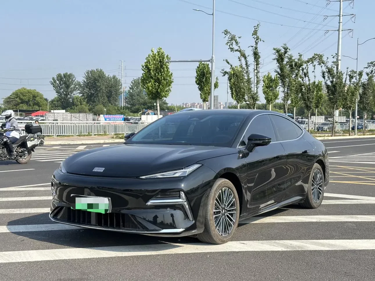 Geely Galaxy Star 8 PHEV